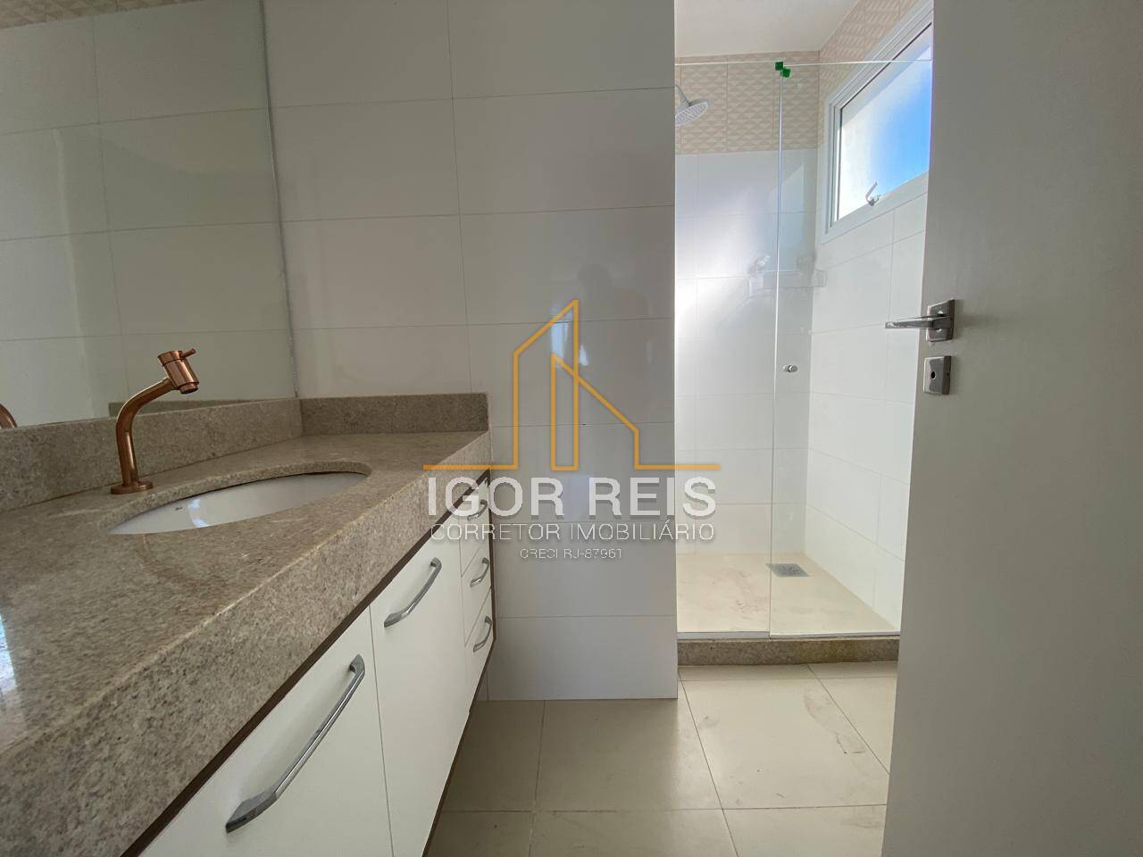 Apartamento para alugar com 3 quartos, 140m² - Foto 13