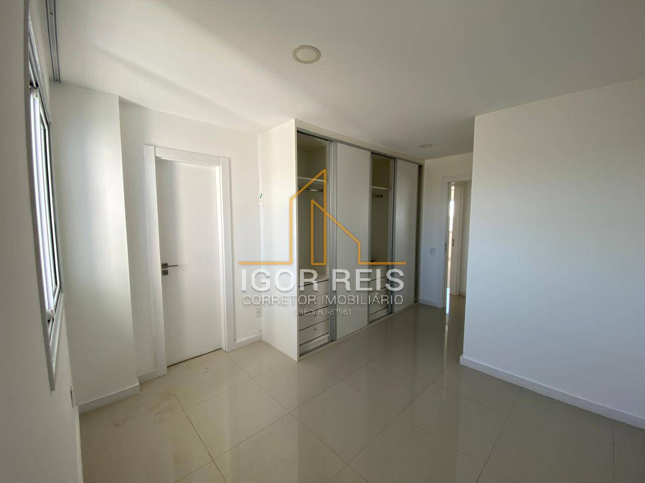 Apartamento para alugar com 3 quartos, 140m² - Foto 14