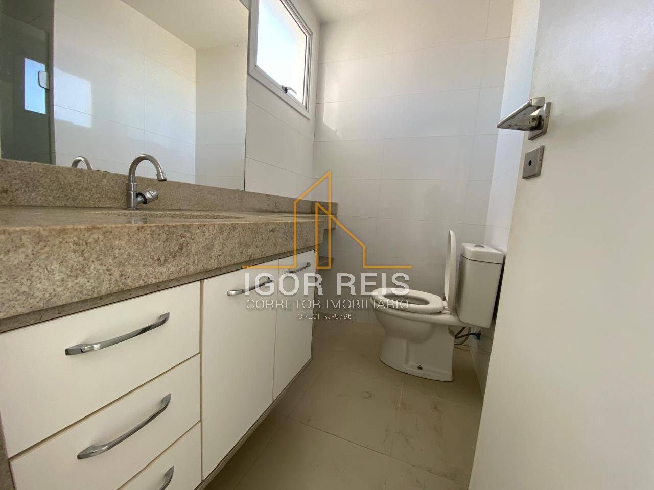Apartamento para alugar com 3 quartos, 140m² - Foto 15