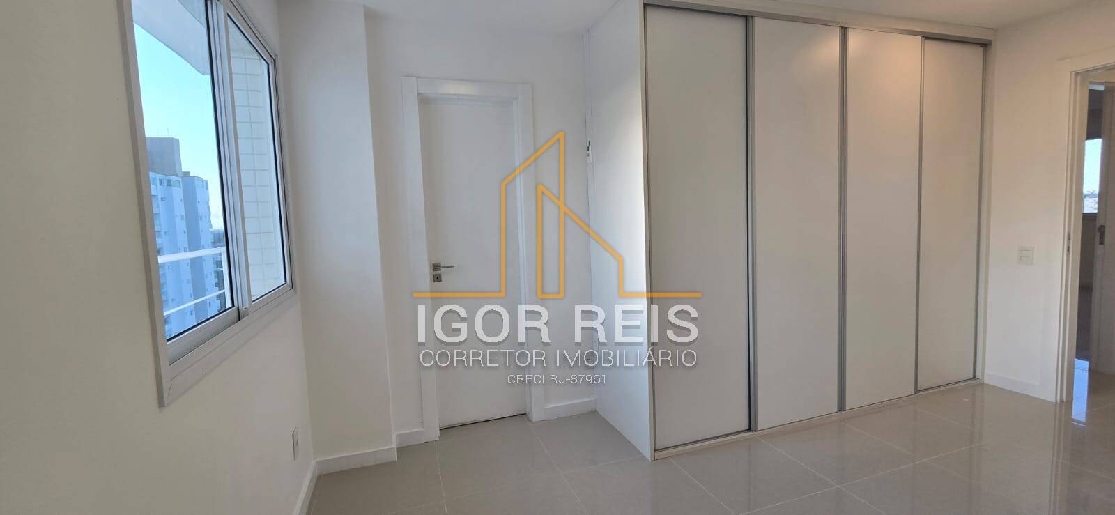 Apartamento para alugar com 3 quartos, 140m² - Foto 13