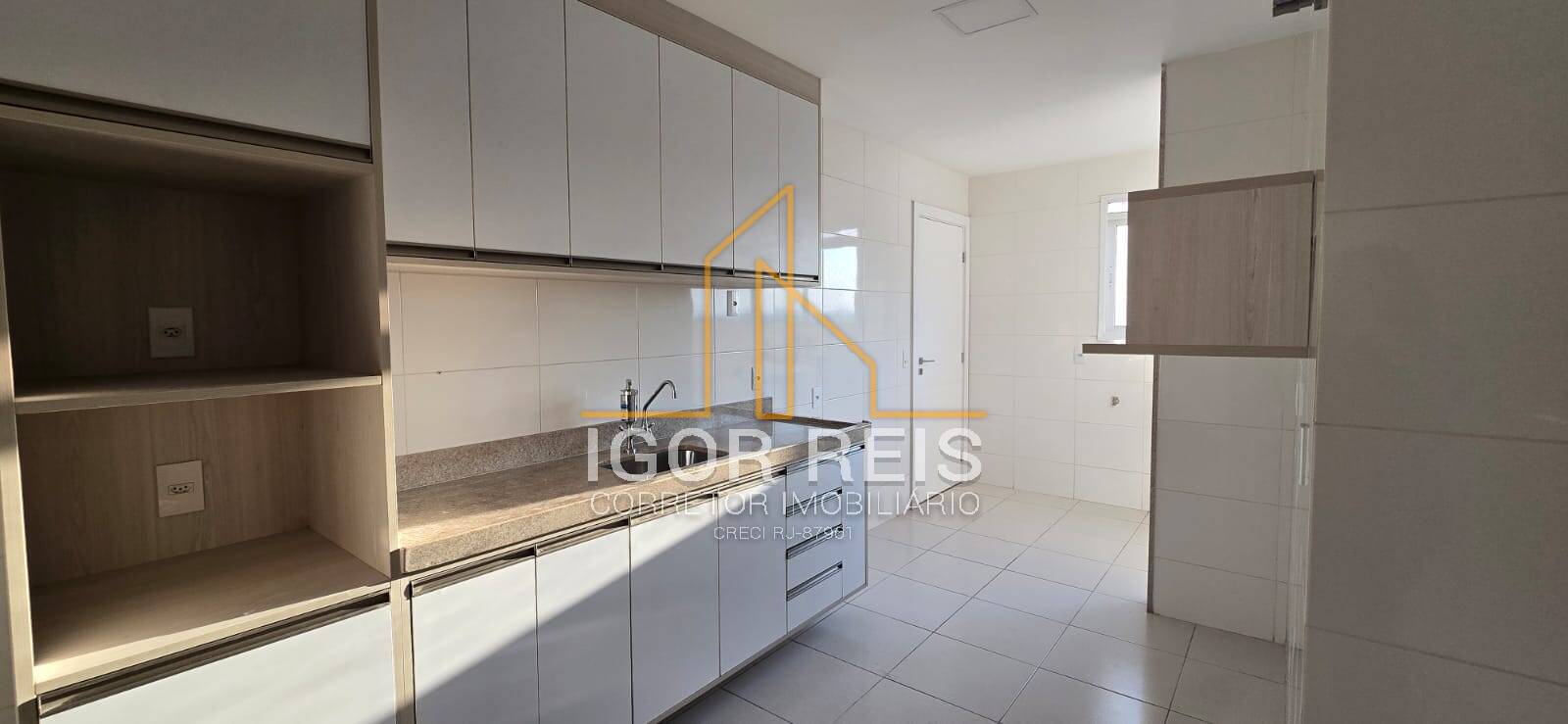 Apartamento para alugar com 3 quartos, 140m² - Foto 9