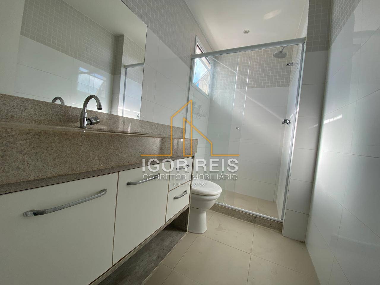 Apartamento para alugar com 3 quartos, 140m² - Foto 12