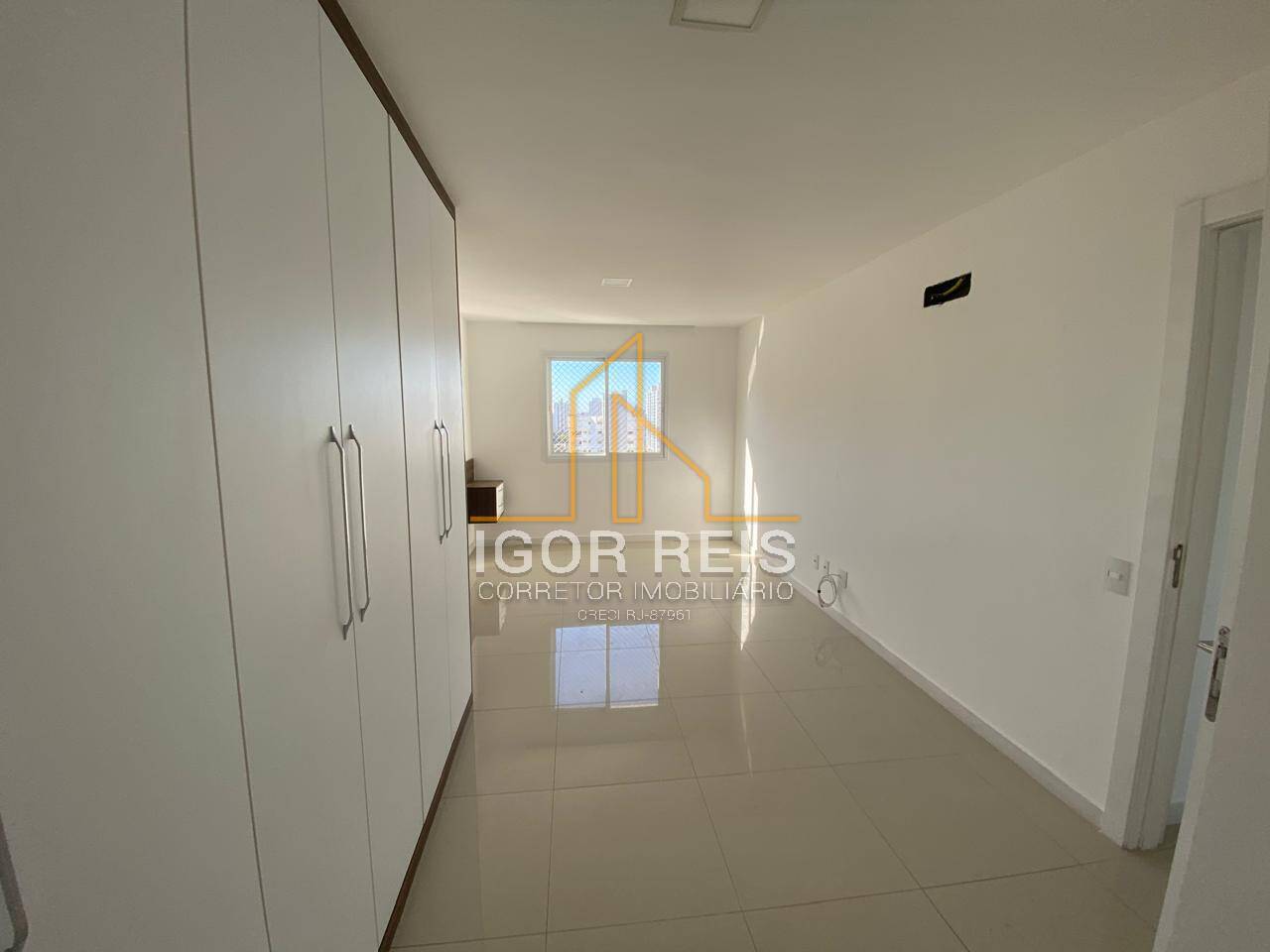 Apartamento para alugar com 3 quartos, 140m² - Foto 11