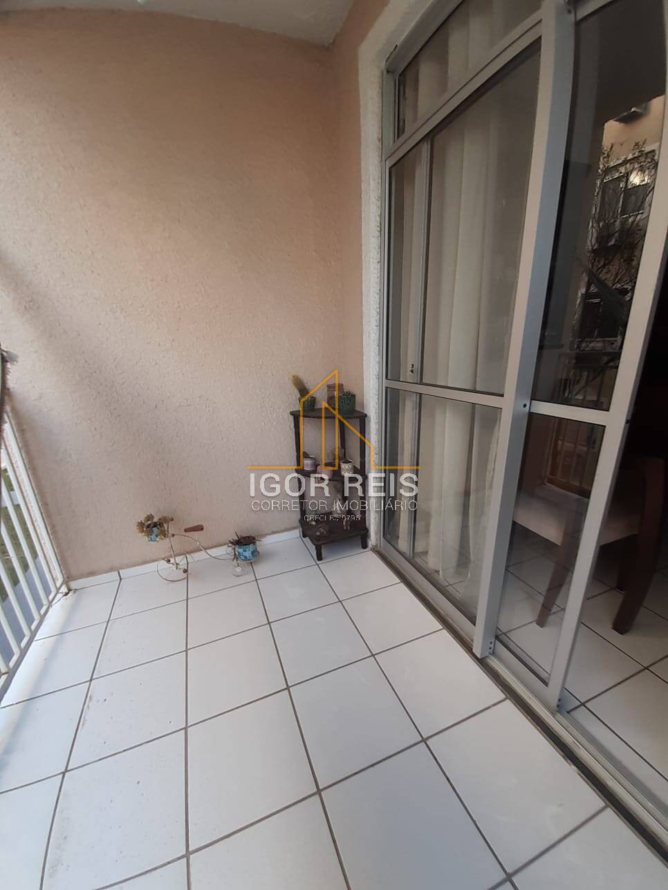 Apartamento à venda com 2 quartos, 58m² - Foto 4