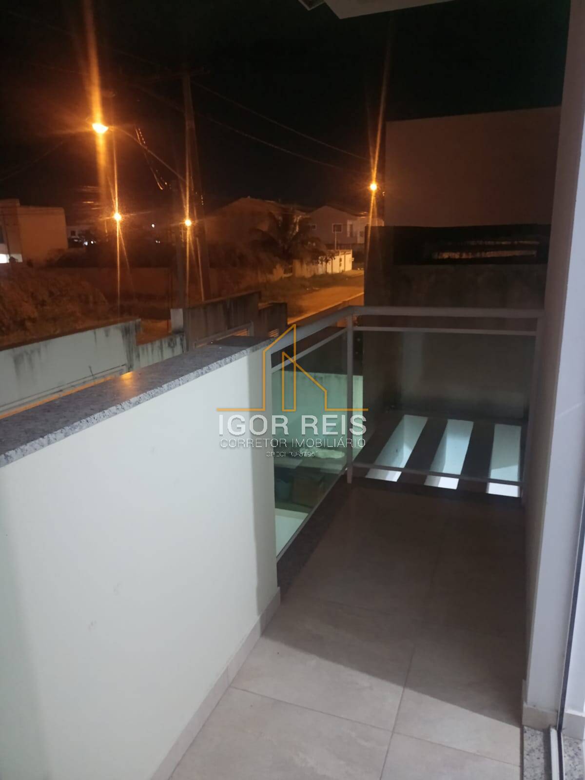 Casa à venda com 2 quartos, 90m² - Foto 2