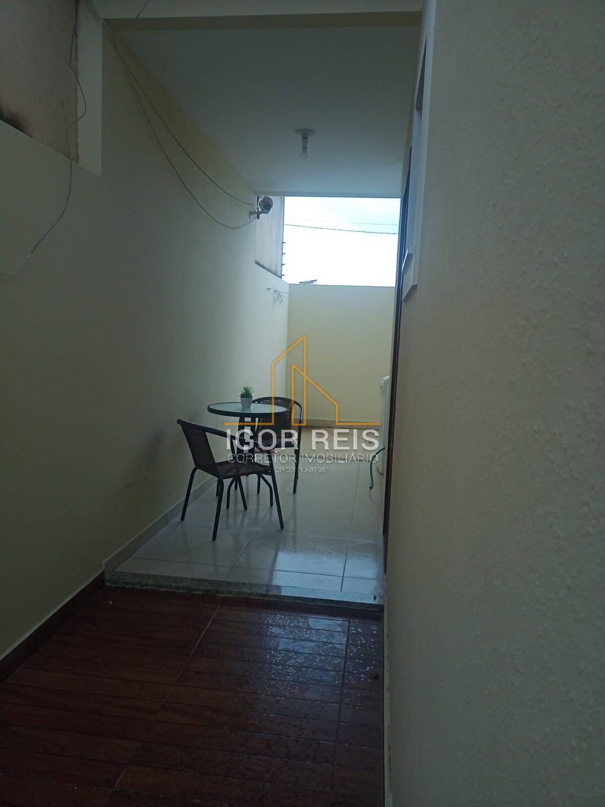 Casa à venda com 2 quartos, 90m² - Foto 9