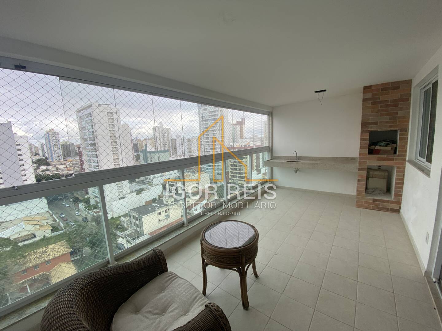 Apartamento para alugar com 3 quartos, 140m² - Foto 1