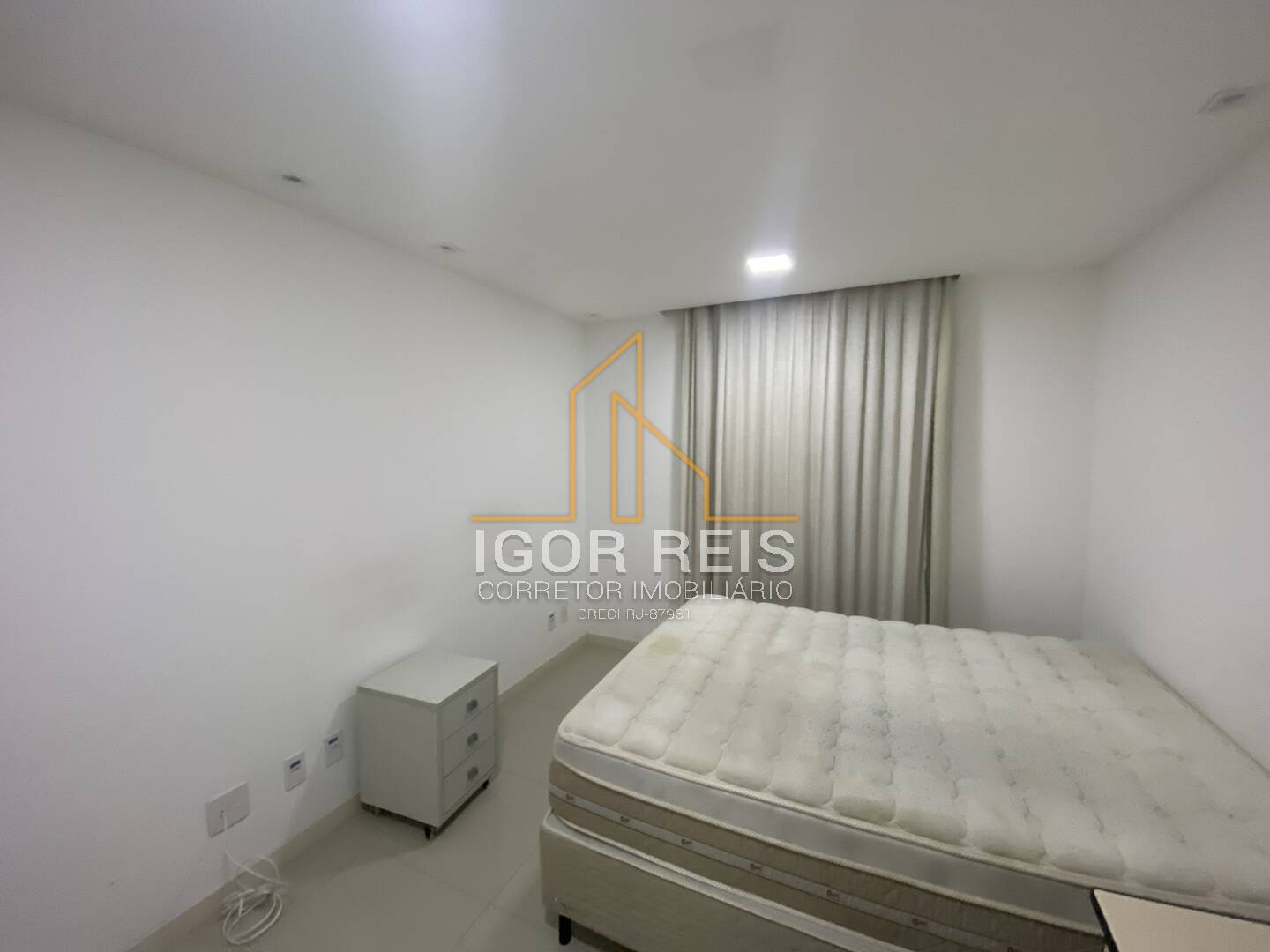 Apartamento para alugar com 3 quartos, 140m² - Foto 3