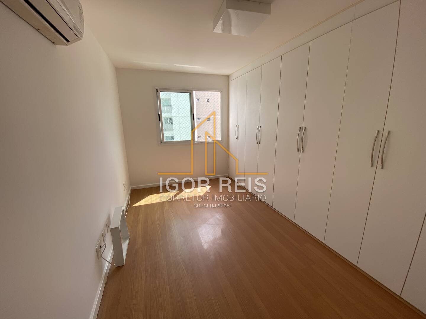 Apartamento para alugar com 4 quartos, 200m² - Foto 18