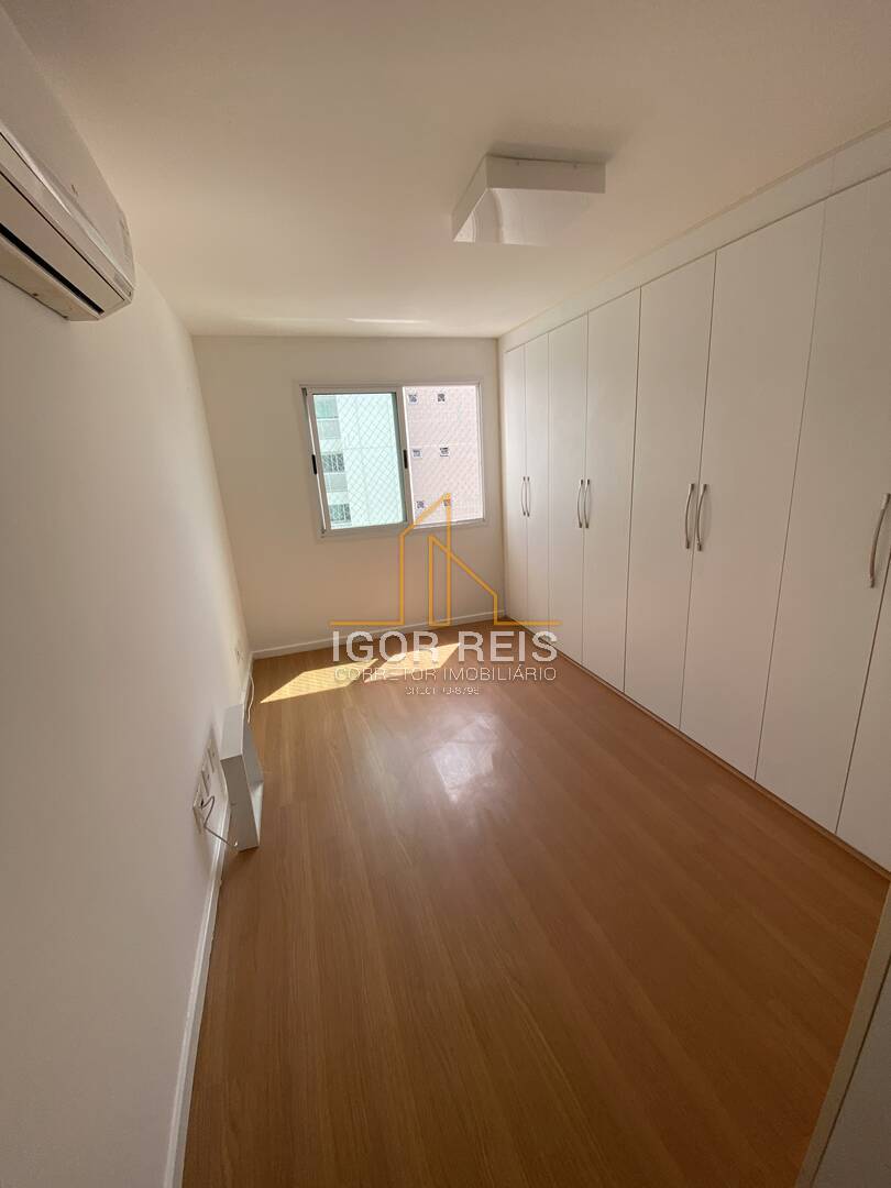 Apartamento para alugar com 4 quartos, 200m² - Foto 19
