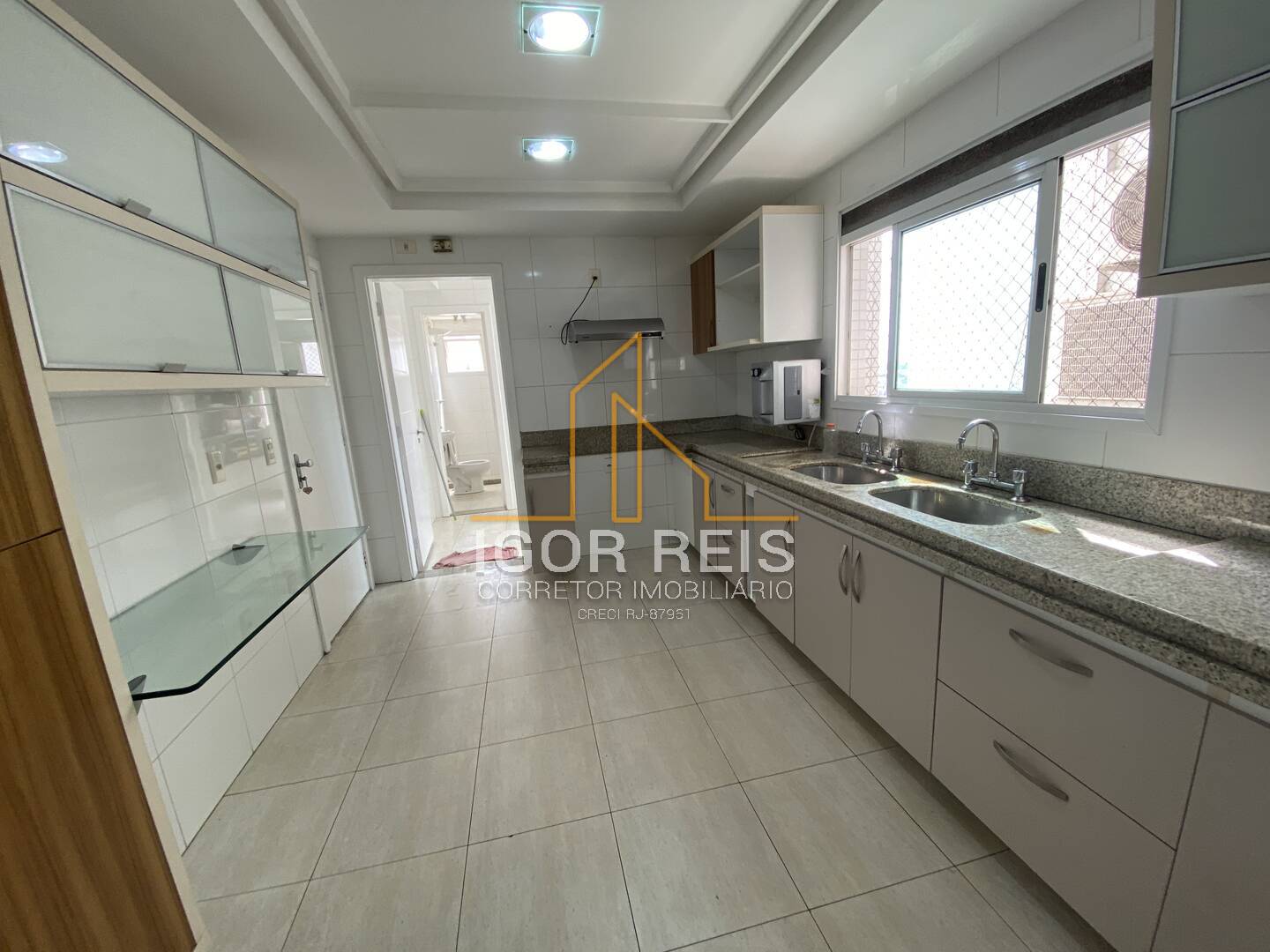 Apartamento para alugar com 4 quartos, 200m² - Foto 10