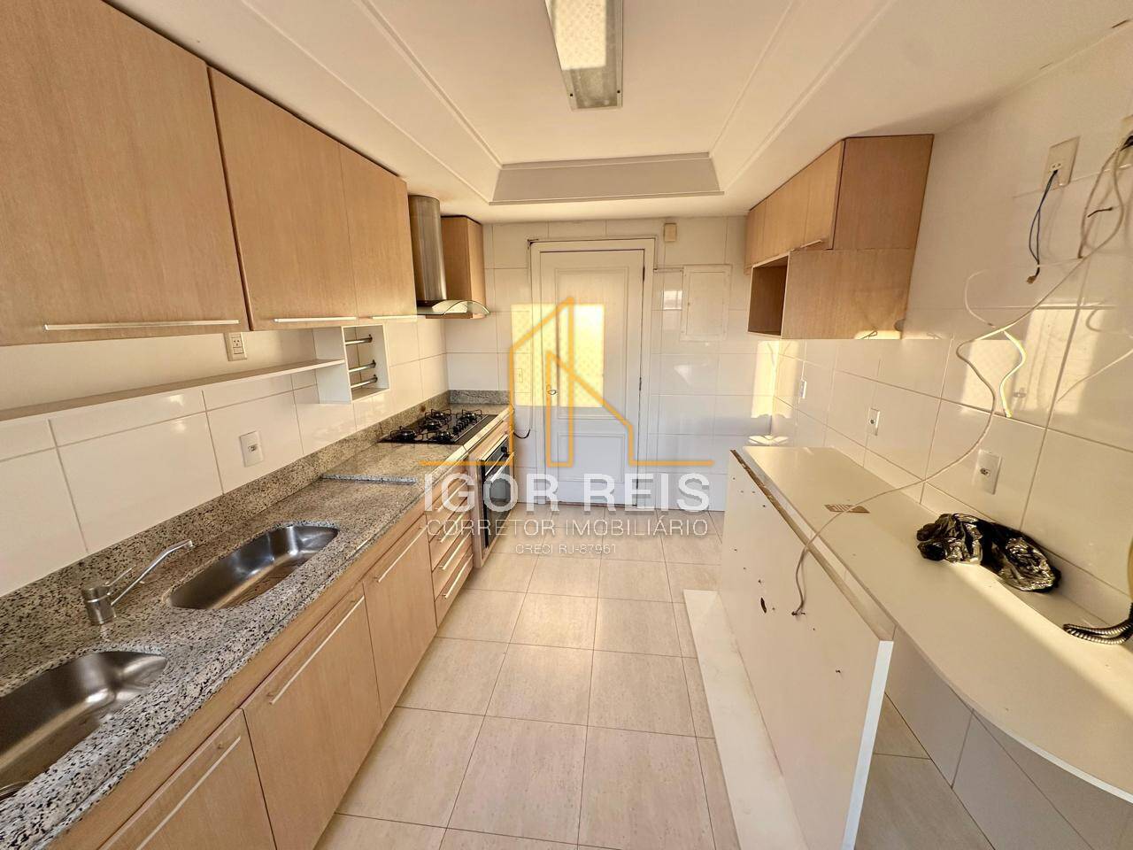 Apartamento para alugar com 3 quartos, 160m² - Foto 8