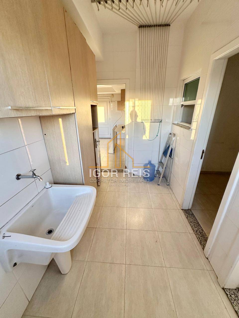Apartamento para alugar com 3 quartos, 160m² - Foto 18