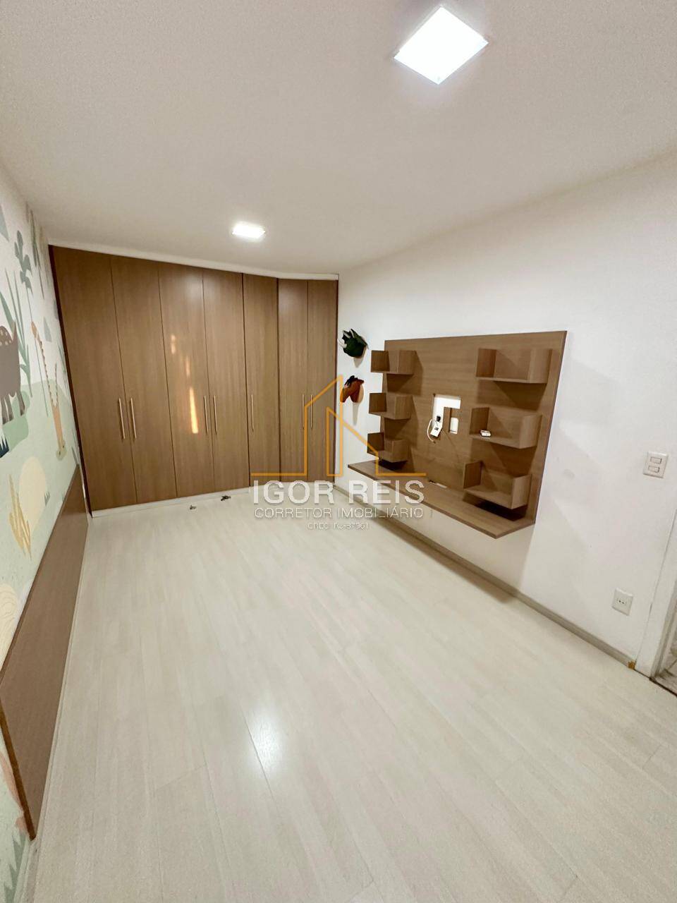Apartamento para alugar com 3 quartos, 160m² - Foto 22