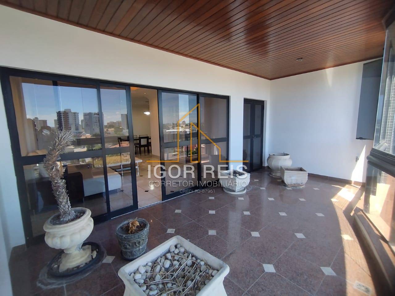 Apartamento, 4 quartos, 200 m² - Foto 1