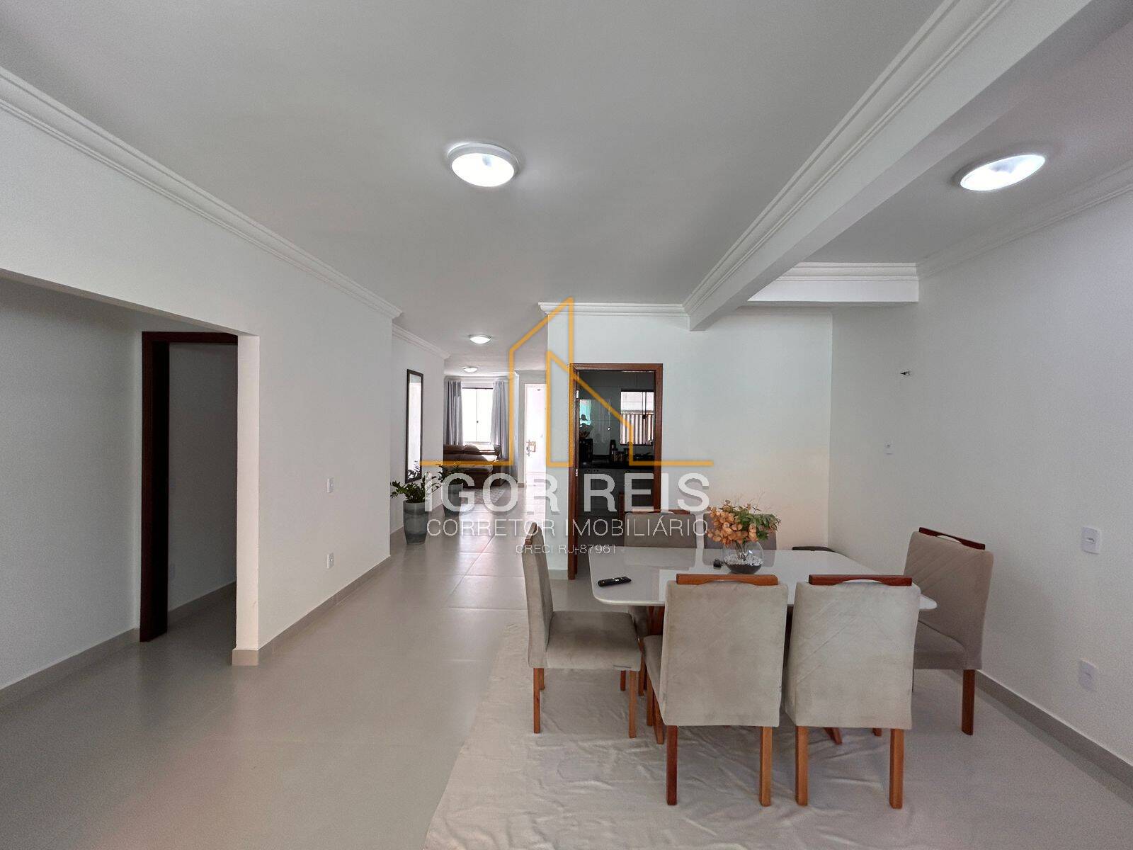 Casa, 3 quartos, 190 m² - Foto 2