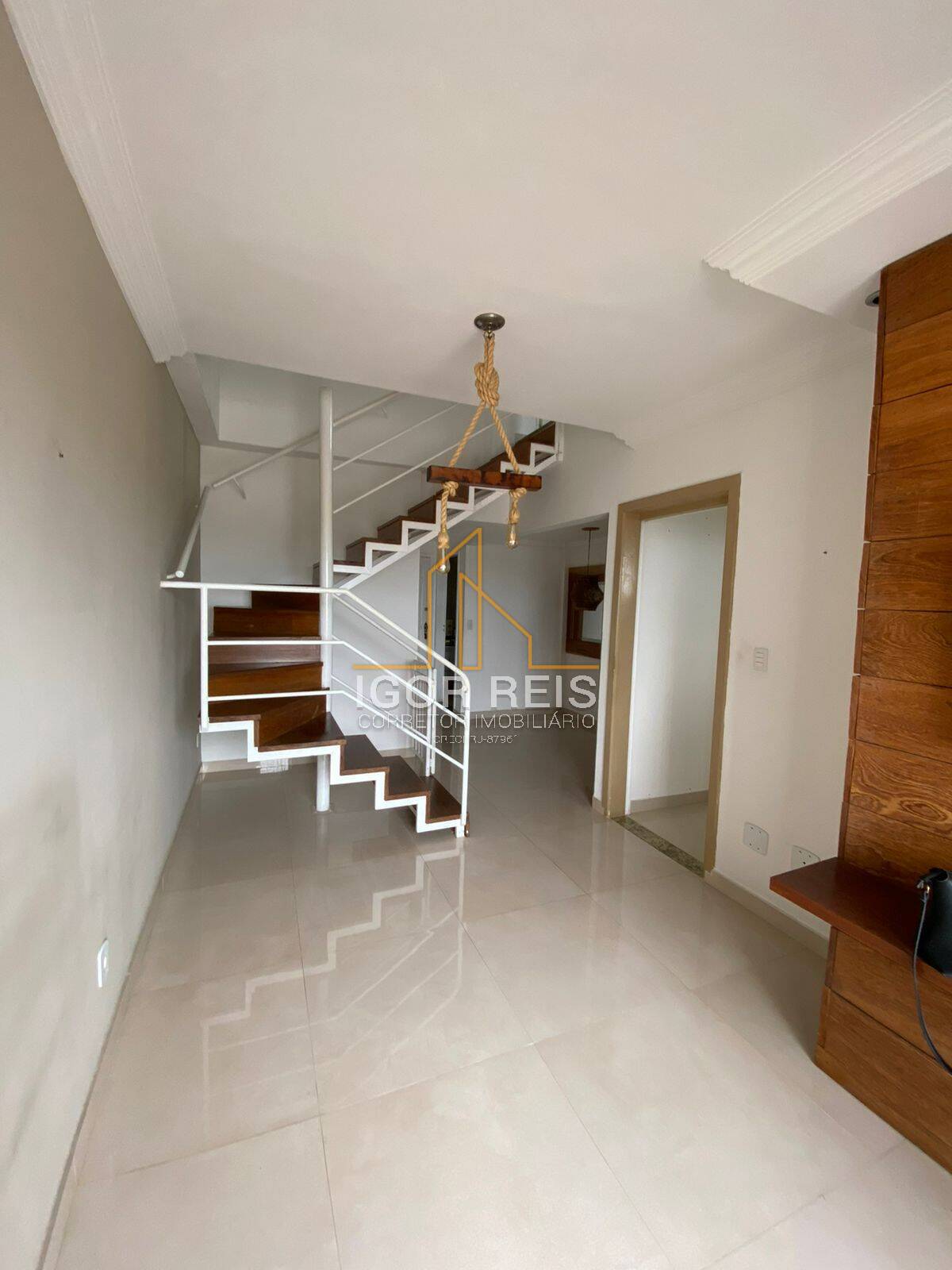 Cobertura Duplex com 5 Quartos no Condomínio Green Park