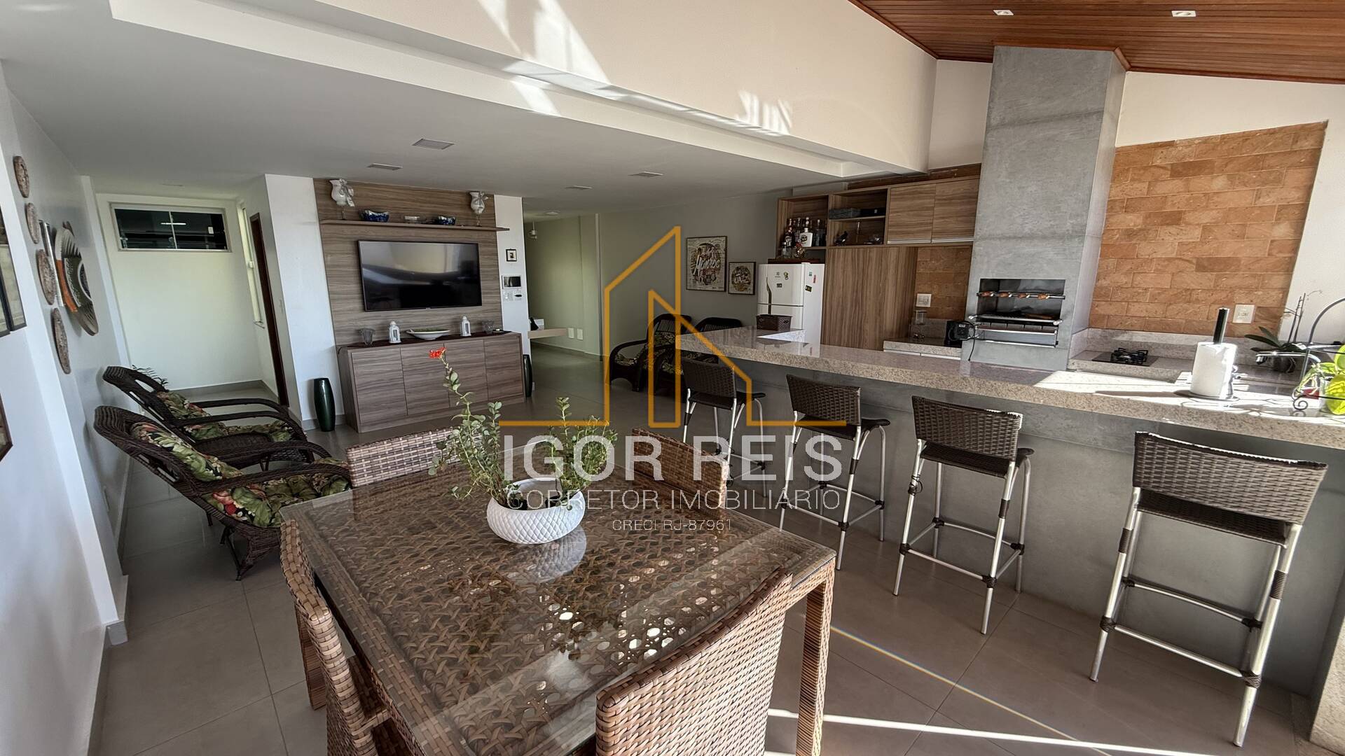 Casa + Galpão Comercial | 3 Pavimentos, Parque João Maria